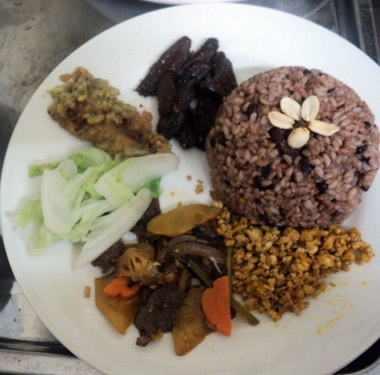 cơm chay gạo lứt giúp giảm cân